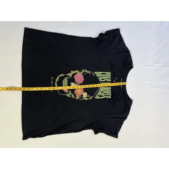 Guns N Roses Women’s Logo Graphic T-shirt Size 2 Cuts Black Music Band T Shirt - Picture 6 of 7